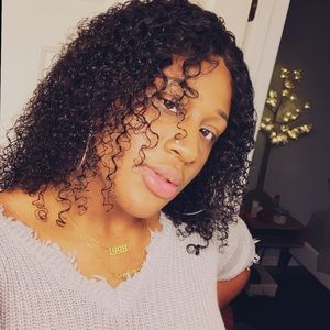 Meet your Posher, Briana